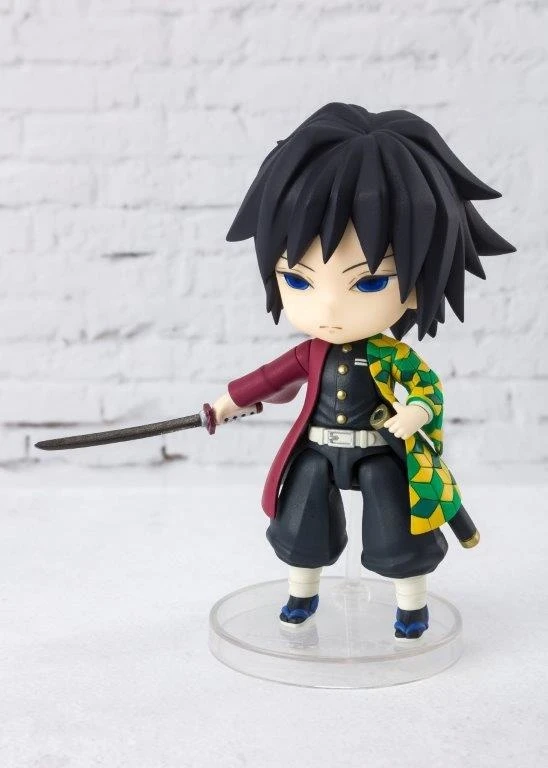 Bandai Figuarts Mini Demon Slayer: Kimetsu No Yaiba Giyu Tomioka: Mizubashira - Image 4