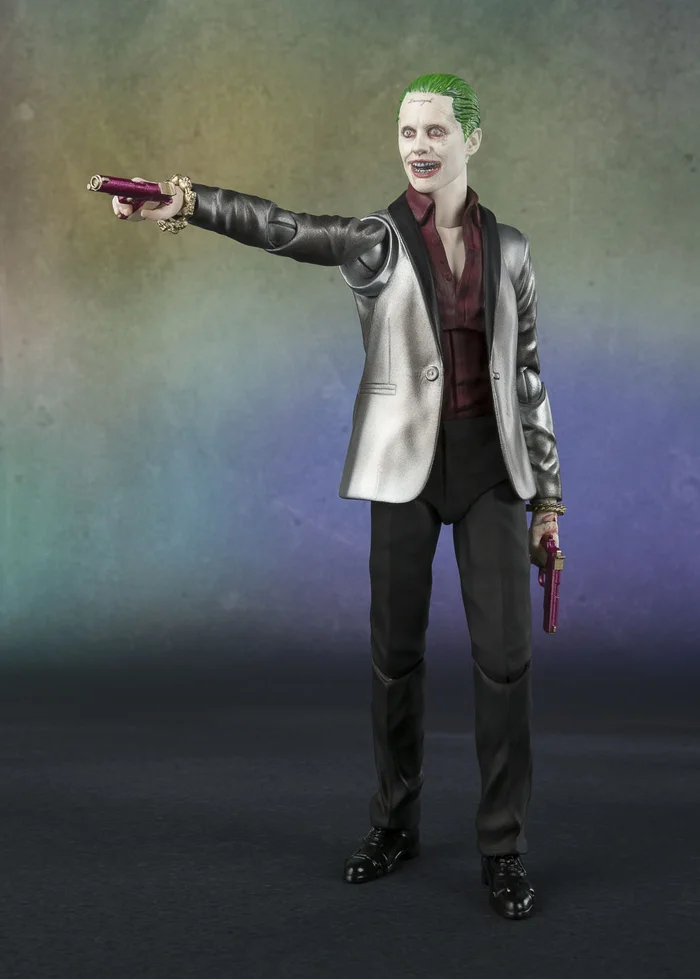 DC COMICS S.H.Figuarts Suicide Squad The Joker - Image 7